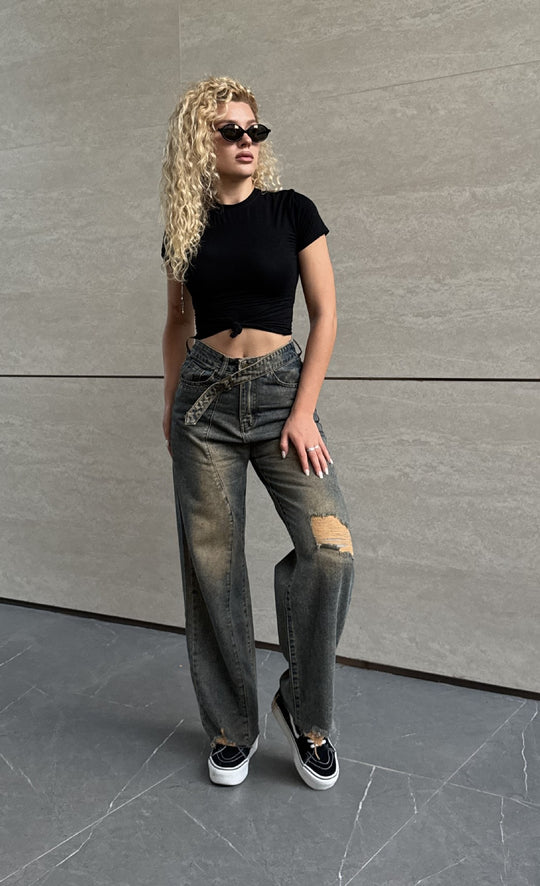 Damen Lässige Baqugy-Jeans mit modischen Rissdetails und Gürtel EB