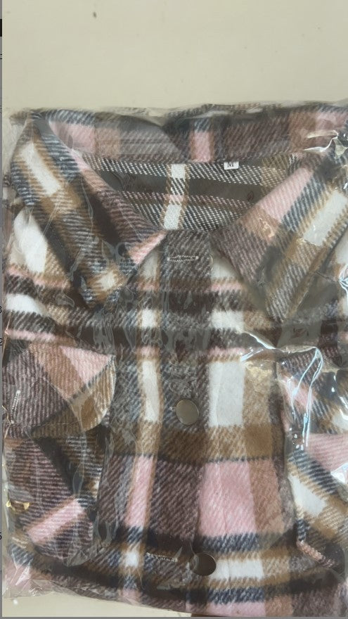 Damen Karobluse mit aufgesetzten Taschen und modernem Schnitt EB