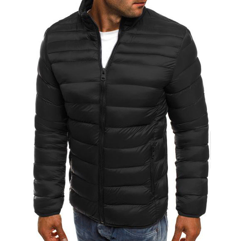 Herren modische Steppjacke mit hohem Kragen und seitlichen Reißverschlusstaschen EB