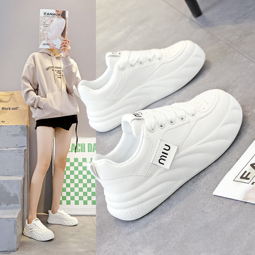 Damen Lifestyle Sneakers mit dicker, flexibler Sohle und sportlichem Design EB