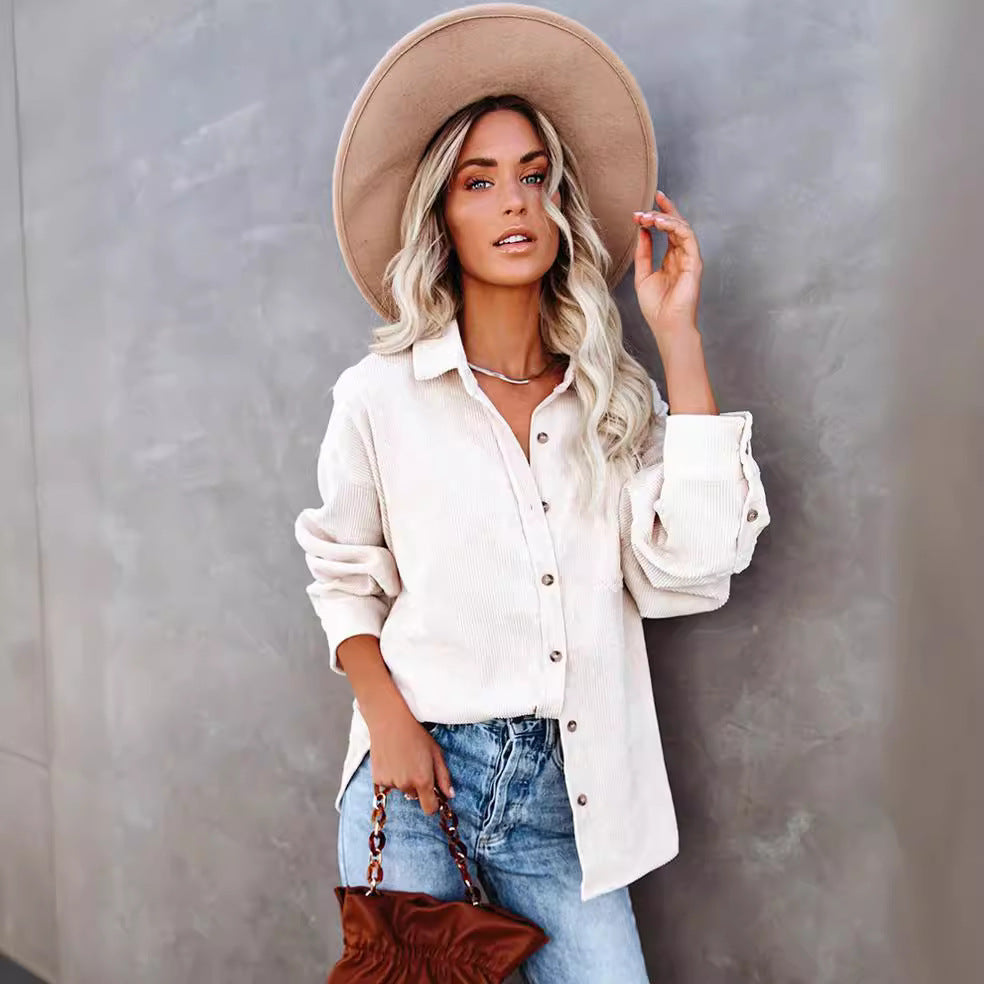 Damen nan oversized Cordhemd mit Brusttasche, Hemdkragen und aufgerollten Ärmeln EB