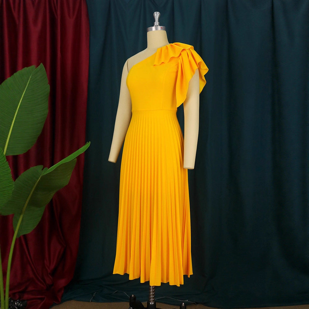 Damen Plissee Maxikleid mit asymmetrischem Träger und Rüschendetail EB
