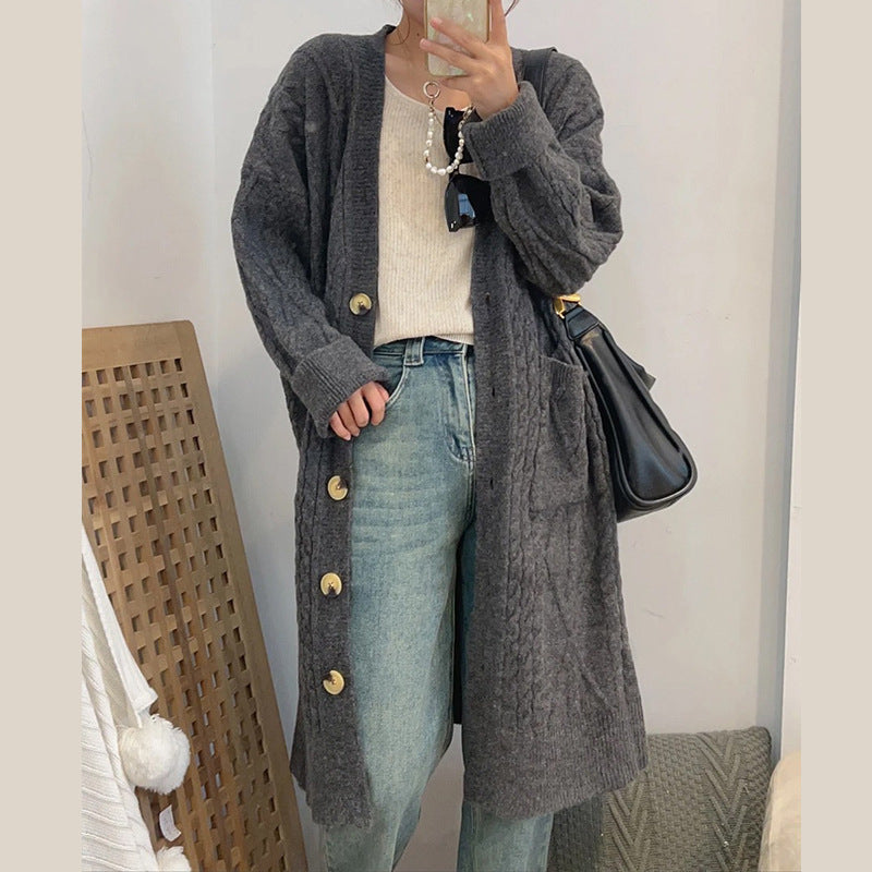 Damen Strickjacke mit Zopfmuster und Knopfverschluss EB