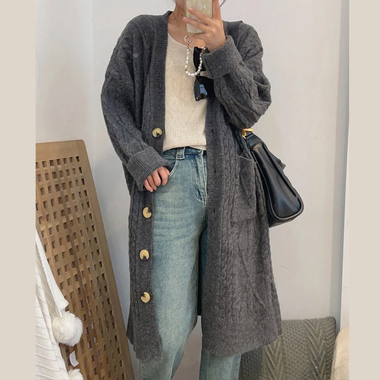 Damen Strickjacke mit Zopfmuster und Knopfverschluss EB