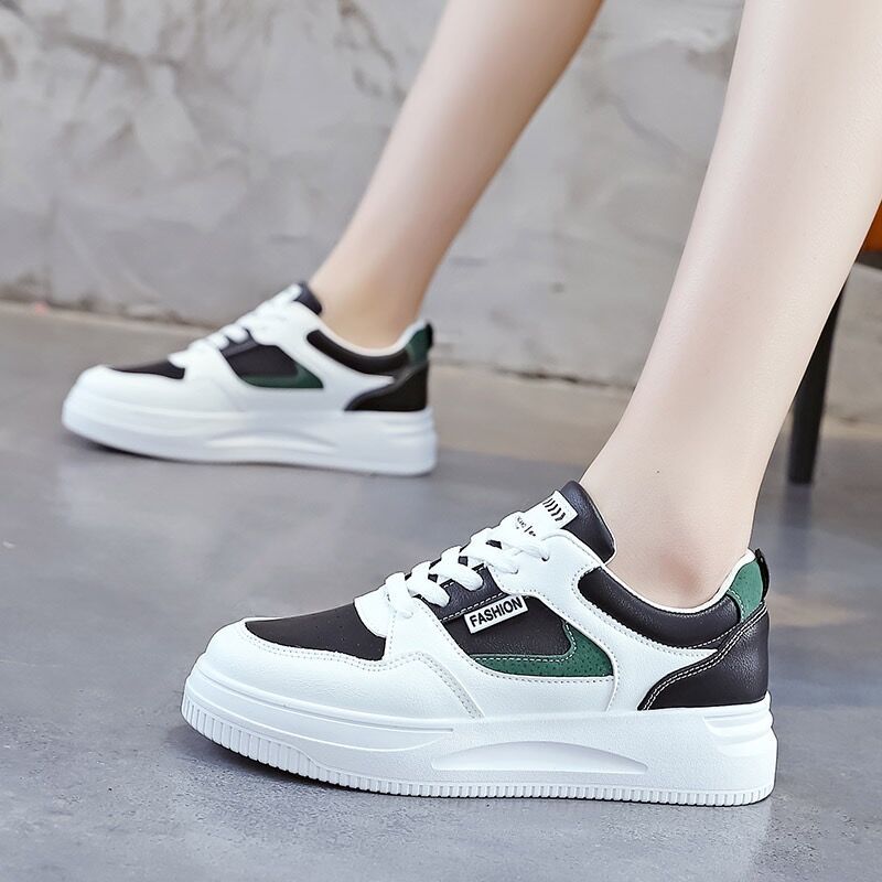 Damen Sportliche Sneakers mit dämpfendem Sohlenprofil und atmungsaktivem Obermaterial EB