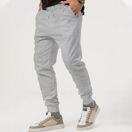 Herren nan tapered Jogginghose mit elastischem Tunnelzugbund, praktischen Eingrifftaschen und schmalem Bündchenabschluss EB