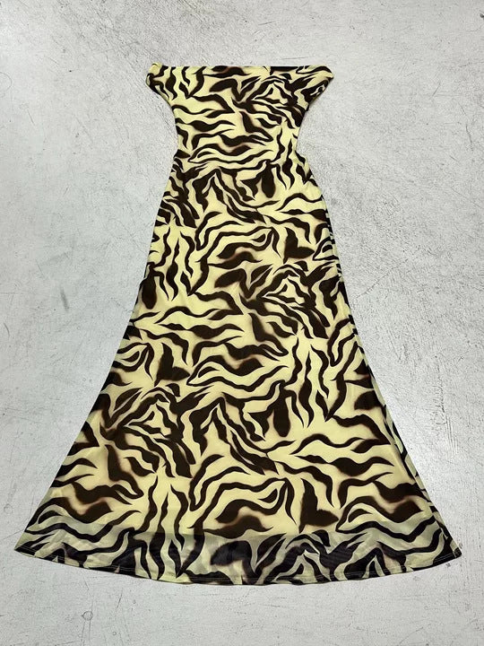 Damen Maxikleid im trendigen Tigerprint-Design mit verführerischem V-Ausschnitt und Spaghetti-Trägern EB