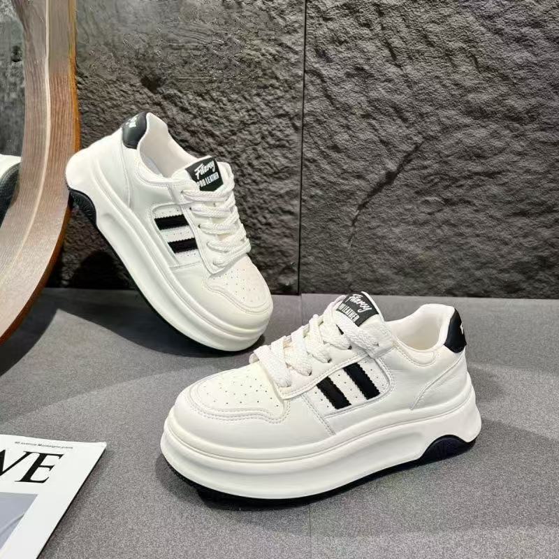 Damen Sportliche Sneaker mit trendigem Plateau-Design und atmungsaktiver Mesh-Oberfläche EB