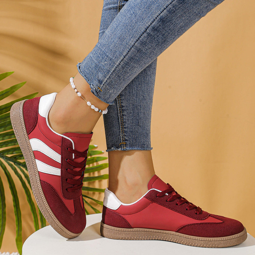 Damen Sportlich-Exklusive Sneakers mit weichem Obermaterial und rutschfester Sohle EB