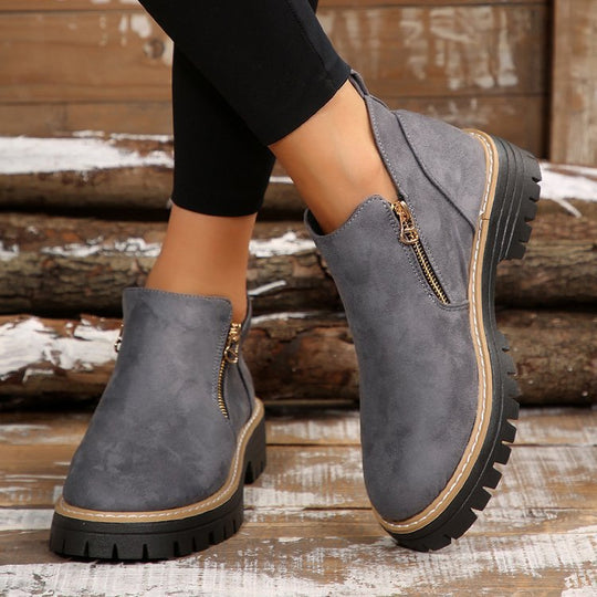 Damen Modische Stiefeletten mit seitlichem Reißverschluss und robustem Profil EB