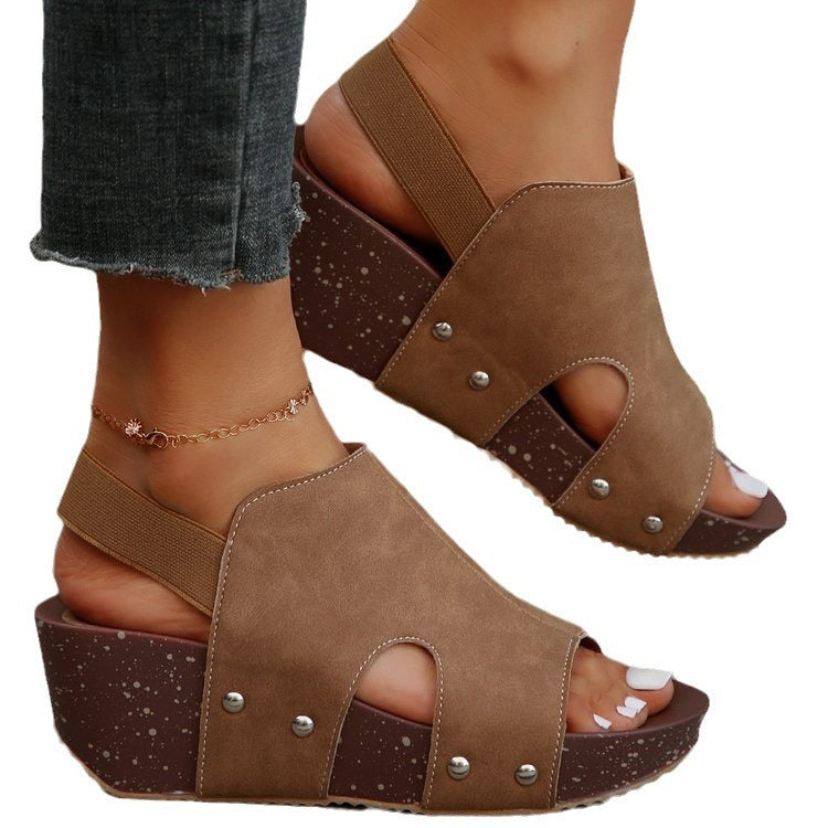 Damen bequeme Wedge-Sandalen mit modischem Cut-Out-Design und dekorativen Akzenten EB