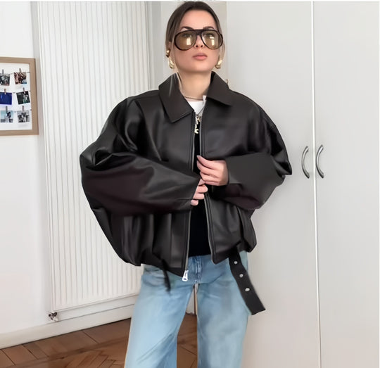 Damen Oversized Kunstlederjacke mit großzügigem Schnitt und modischen Details EB