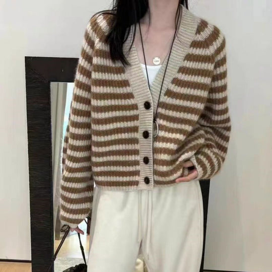 Damen gestreifte Strickjacke mit weitem Schnitt und Knopfdetails EB