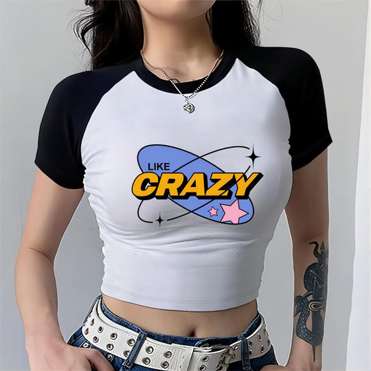 Damen Cropped T-Shirt mit auffälligem Druckdesign EB
