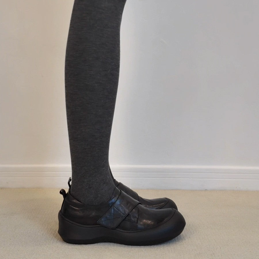 Damen Komfortable Slipper mit seitlichem Gummizug und atmungsaktiver Sohle EB