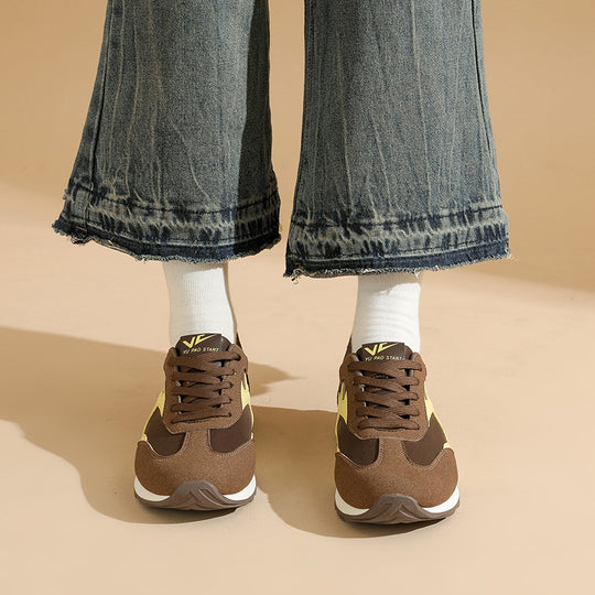 Damen Sportliche Sneakers mit gepolsterter Innensohle und rutschfester Sohle EB