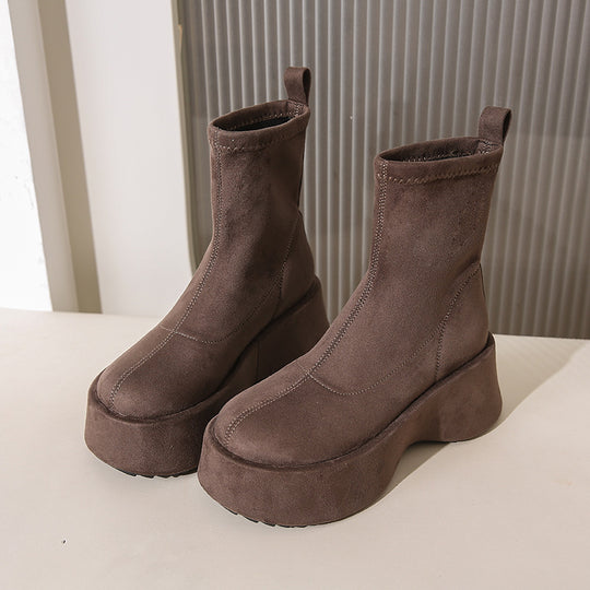 Damen Ankle Boots aus luxuriösem Wildleder mit bequemer leichtgewichtiger Sohle EB