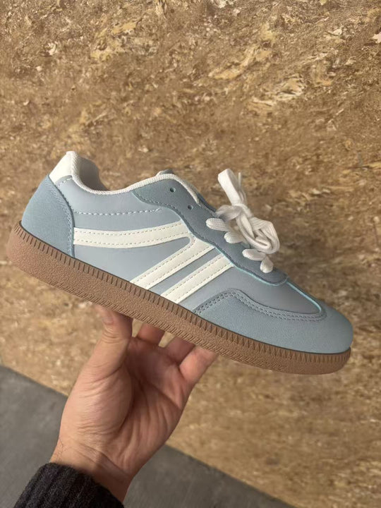 Damen Retro-Sneaker mit Gummisohle, leichtem Textilfutter und Komfortfußbett EB