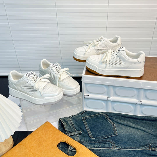 Damen Sportliche Sneakers mit luftiger Netz- und Lederkombination EB
