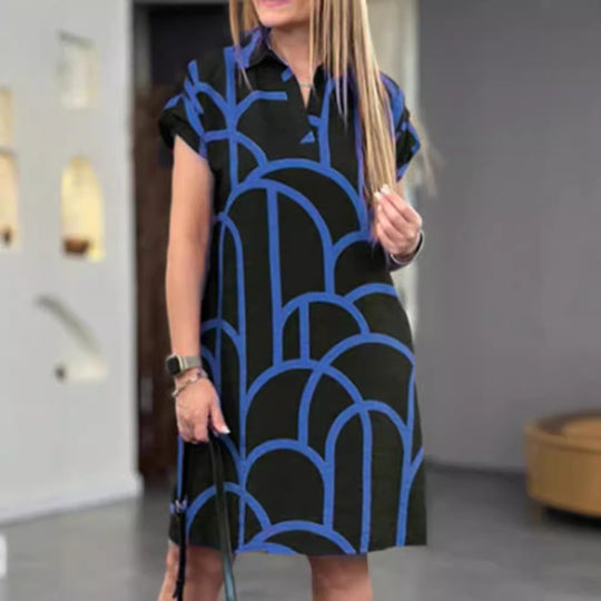 Damen Kurzarmkleid mit modernem grafischen Muster und elegantem Kragen Heidi-Mode
