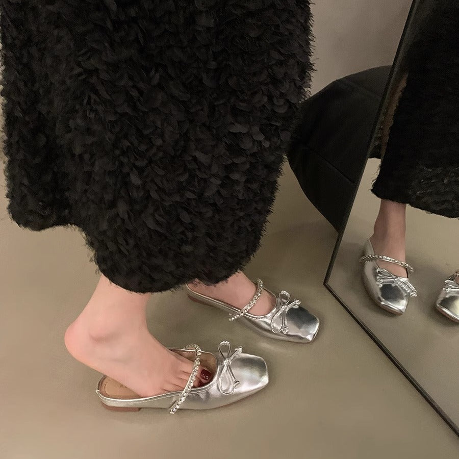 Damen elegante Ballerina-Slipper mit funkelndem Schleifenakzent und klassischer Form EB