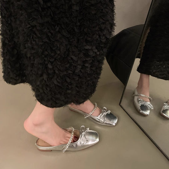 Damen elegante Ballerina-Slipper mit funkelndem Schleifenakzent und klassischer Form EB