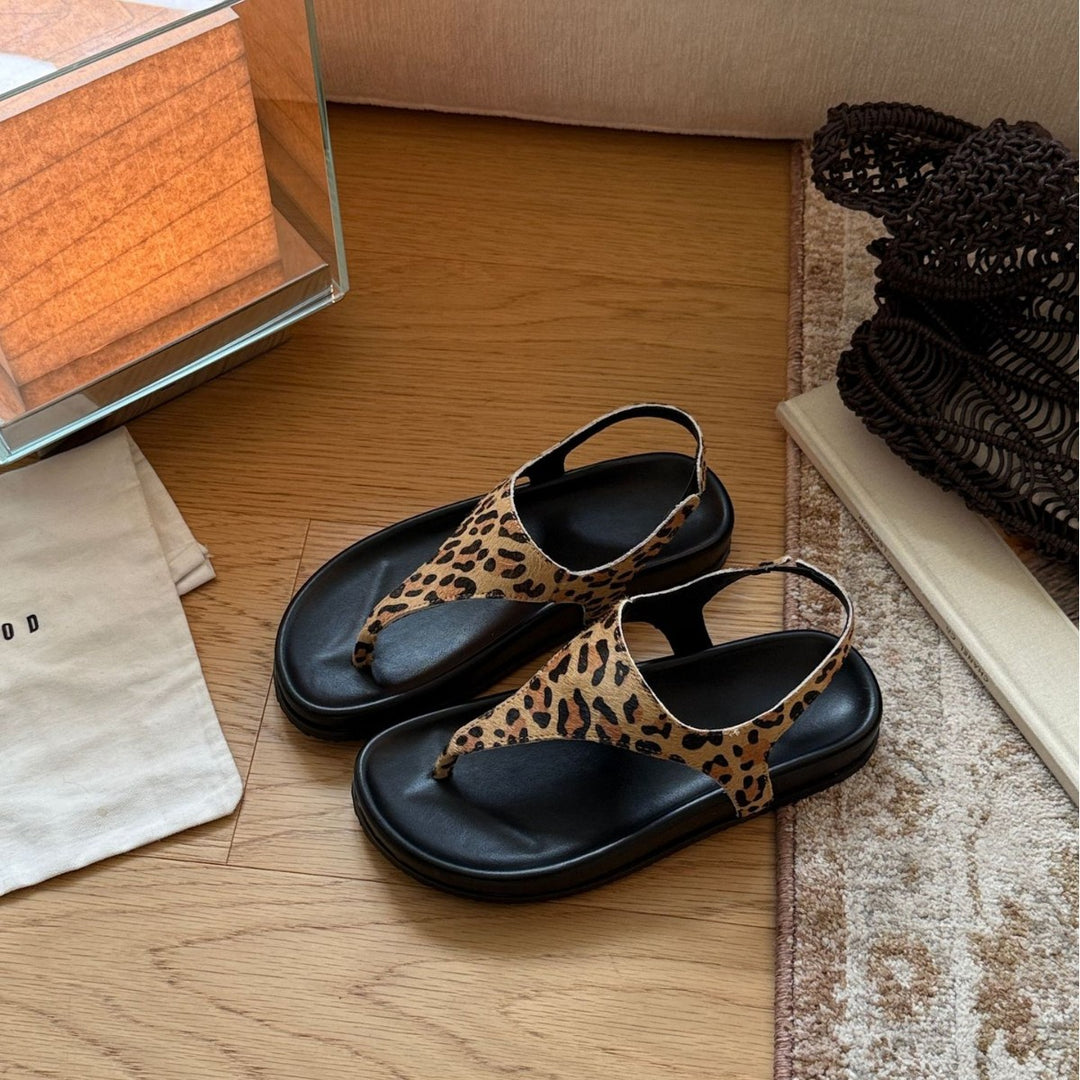Damen Zehentrenner-Sandalen aus hochwertigem Wildleder mit modischem Tierfell-Design EB