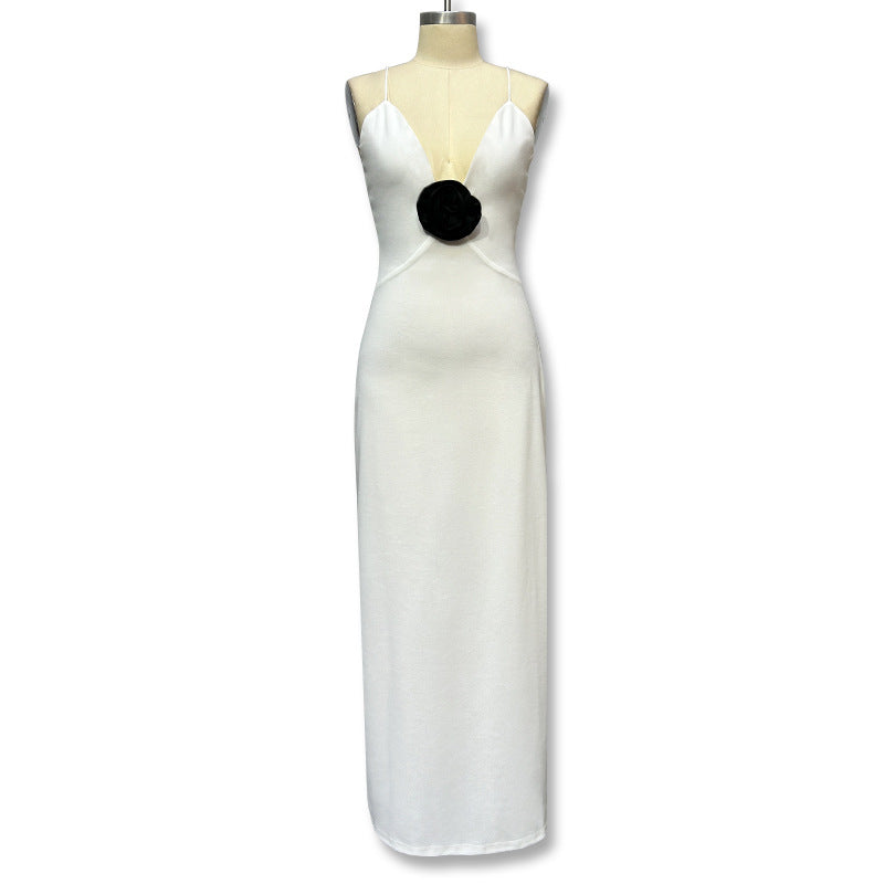 Damen Elegantes Maxikleid mit tiefer V-Ausschnitt und dekorativer Blüte EB