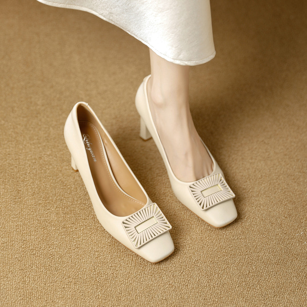 Damen elegante Pumps mit modischer Faltenapplikation und stabiler Absatzhöhe EB