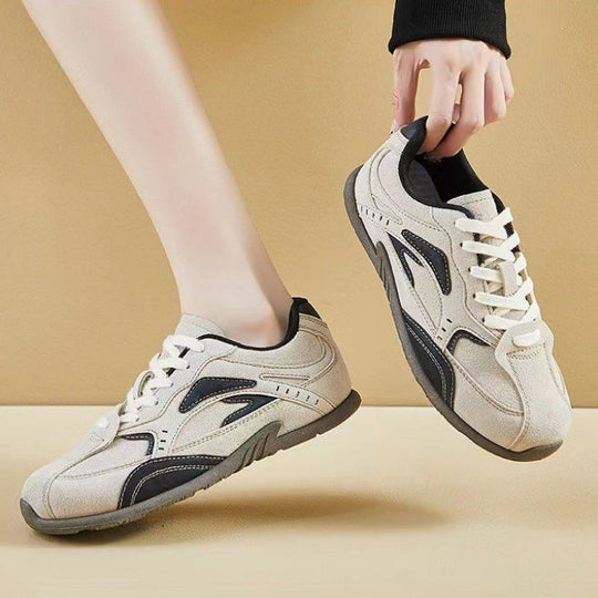 Damen Sportliche Sneaker mit robustem Obermaterial und rutschfester Sohle EB