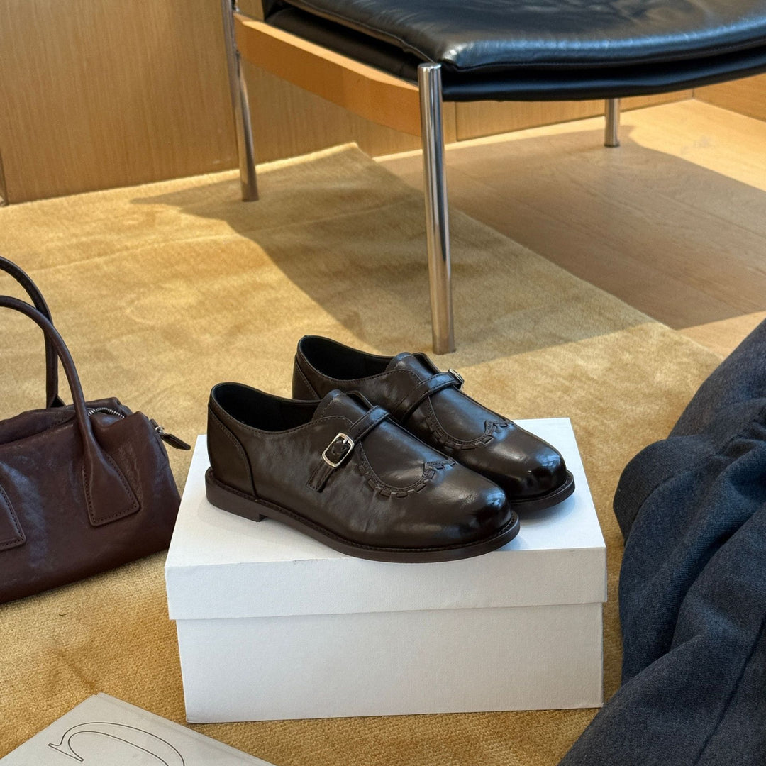 Damen Elegante Mokassins mit dekorativem Schnallenverschluss und handgefertigter Lederoberfläche EB