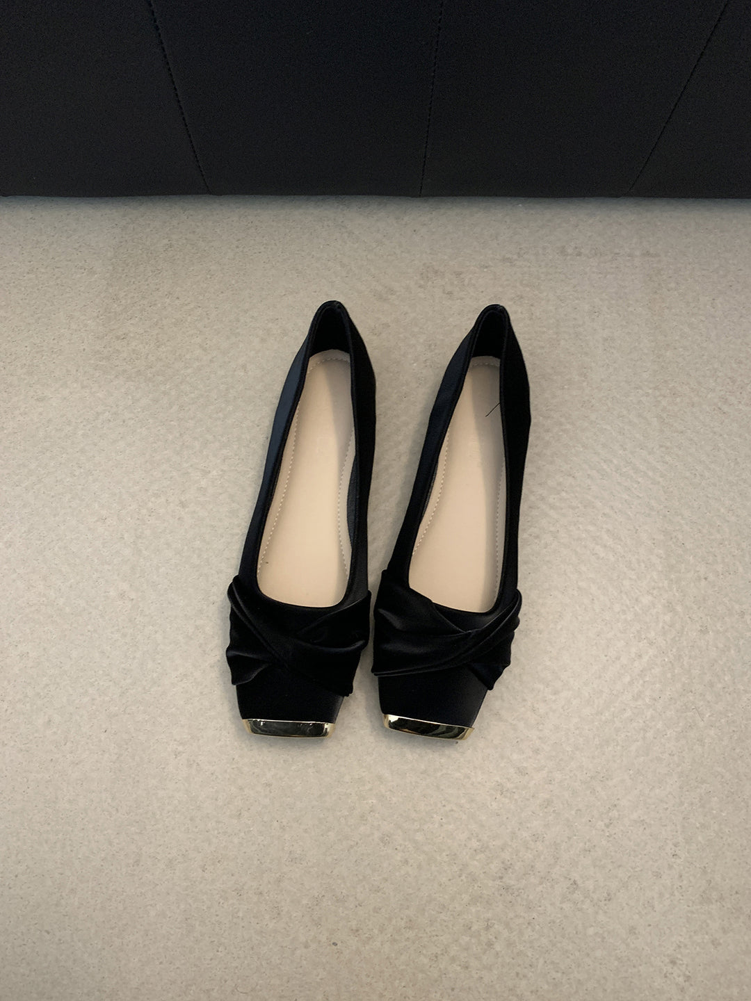 Damen Ballerinas mit eleganter Drapierung und glänzender Schuhspitze EB