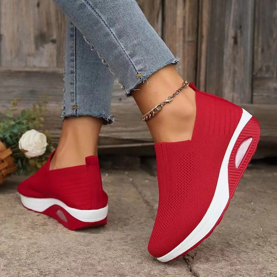 Damen Sportliche Slip-On Sneakers mit atmungsaktiver Oberstruktur EB