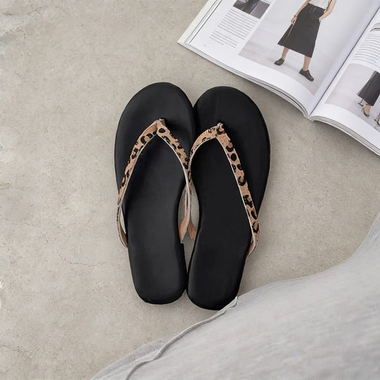 Damen Zehentrenner-Sandalen mit minimalistischem Design und ergonomischem Fußbett EB