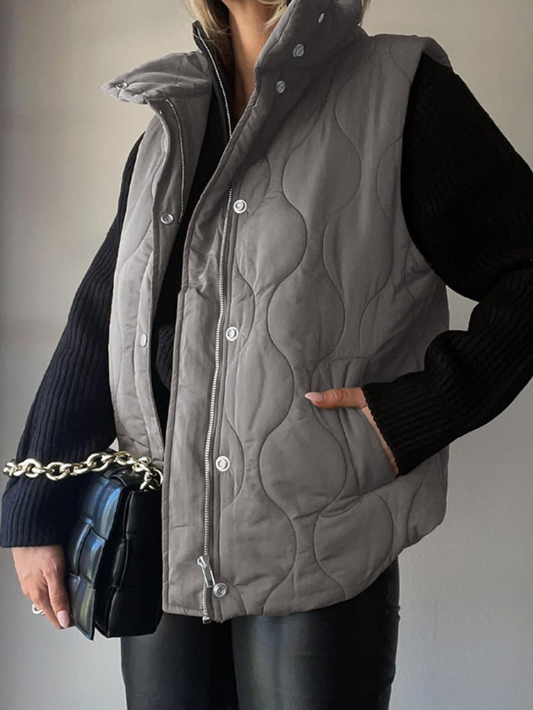 Damen Steppweste mit hohem Kragen und praktischen Taschen EB