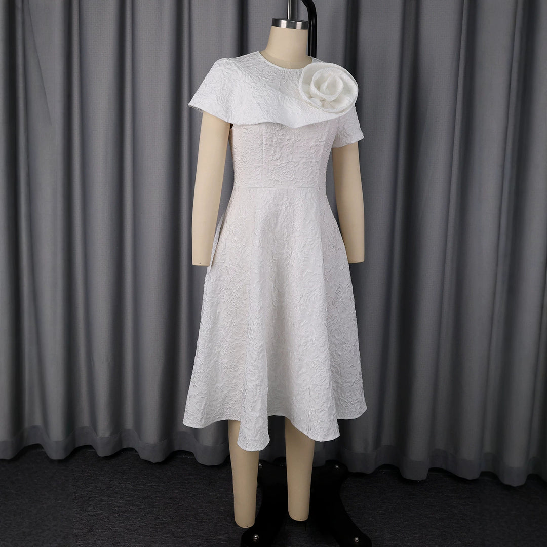 Damen festliches Kleid mit kunstvollem Blumendekor und wunderschöner Drapierung EB