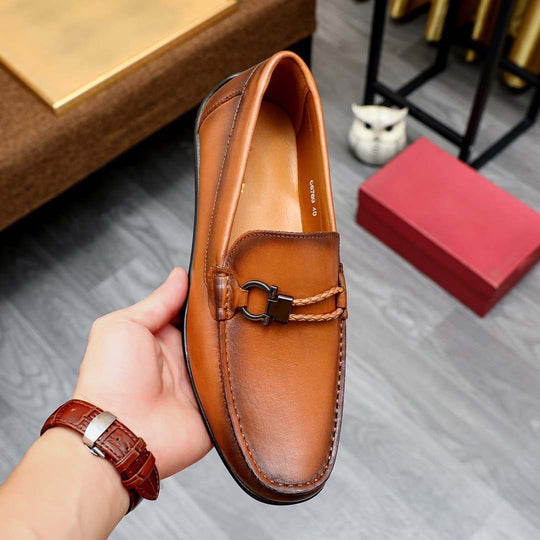 Herren Mokassins mit modischen Zierdetails und hochwertiger Lederoberfläche EB