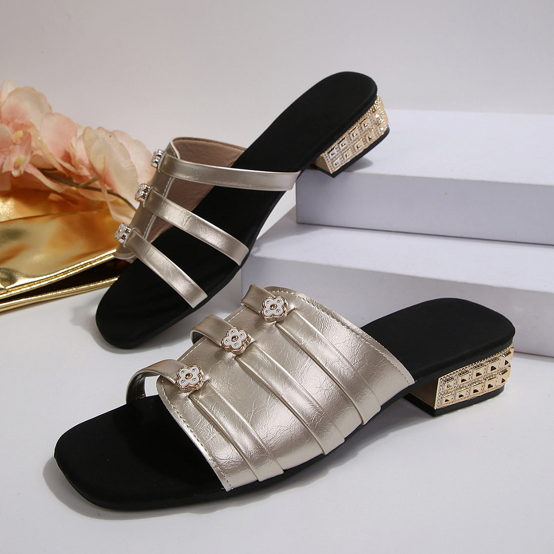 Damen elegante Riemchen-Pantoletten mit modischem Schmuckdetail EB