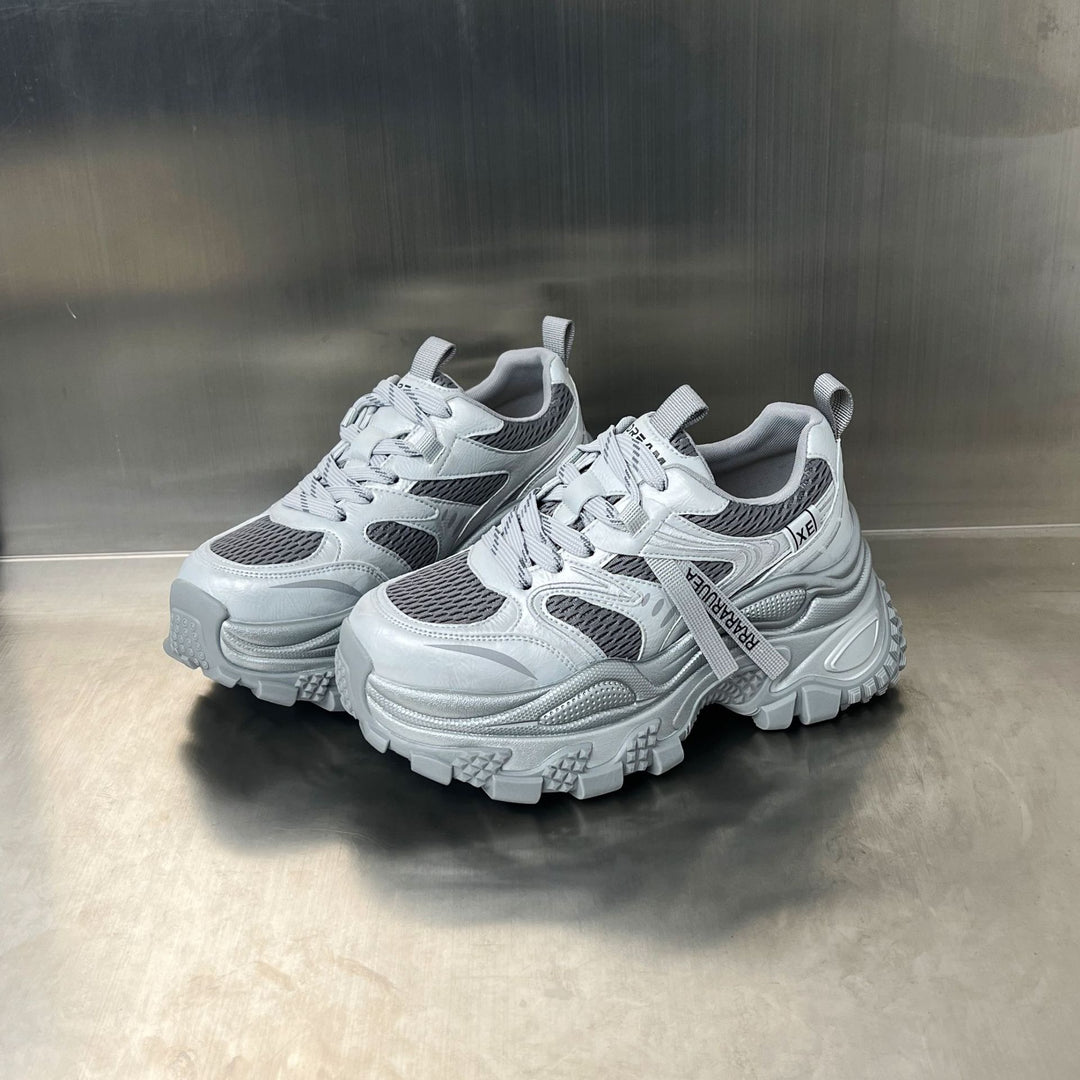 Damen Sportliche Sneakers mit extrem dämpfendem Sohlenprofil und atmungsaktiver Oberflächenstruktur EB
