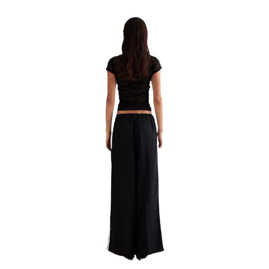 Damen Spitzentop mit enganliegendem Design und kurzen Ärmeln EB