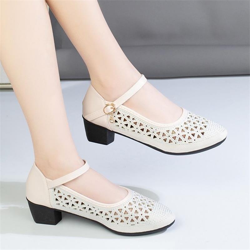 Damen Elegante Ballerinas mit stilvoller Spitzeneinlage und bequemem Blockabsatz EB