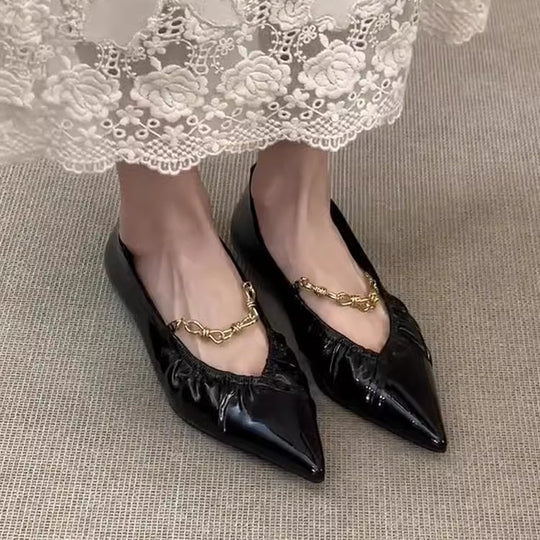Damen elegante spitze Ballerinas mit dekorativem Kettenriemen EB