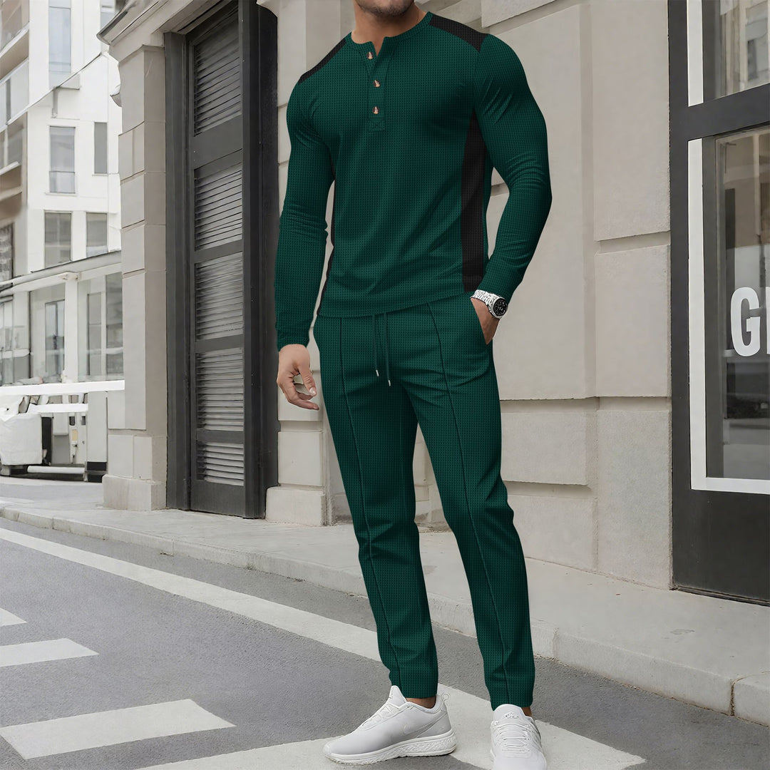 Herren modisches Freizeit-Set mit strukturiertem Langarmshirt und passenden Jogginghosen EB