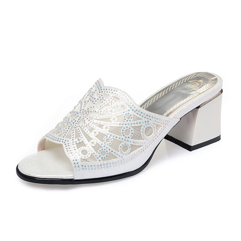 Damen elegante Blockabsatz Sandalen mit funkelndem Schmuckdetail EB