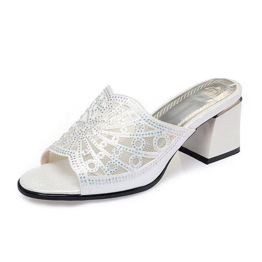 Damen elegante Blockabsatz Sandalen mit funkelndem Schmuckdetail EB