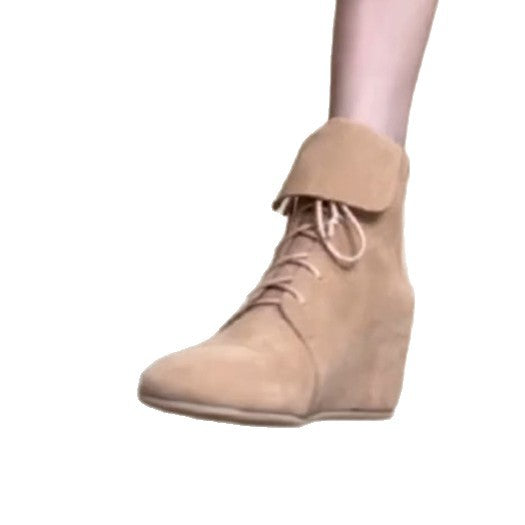 Damen Wedge-Stiefel mit modischem Schnürdesign und elegantem Faltenkragen EB
