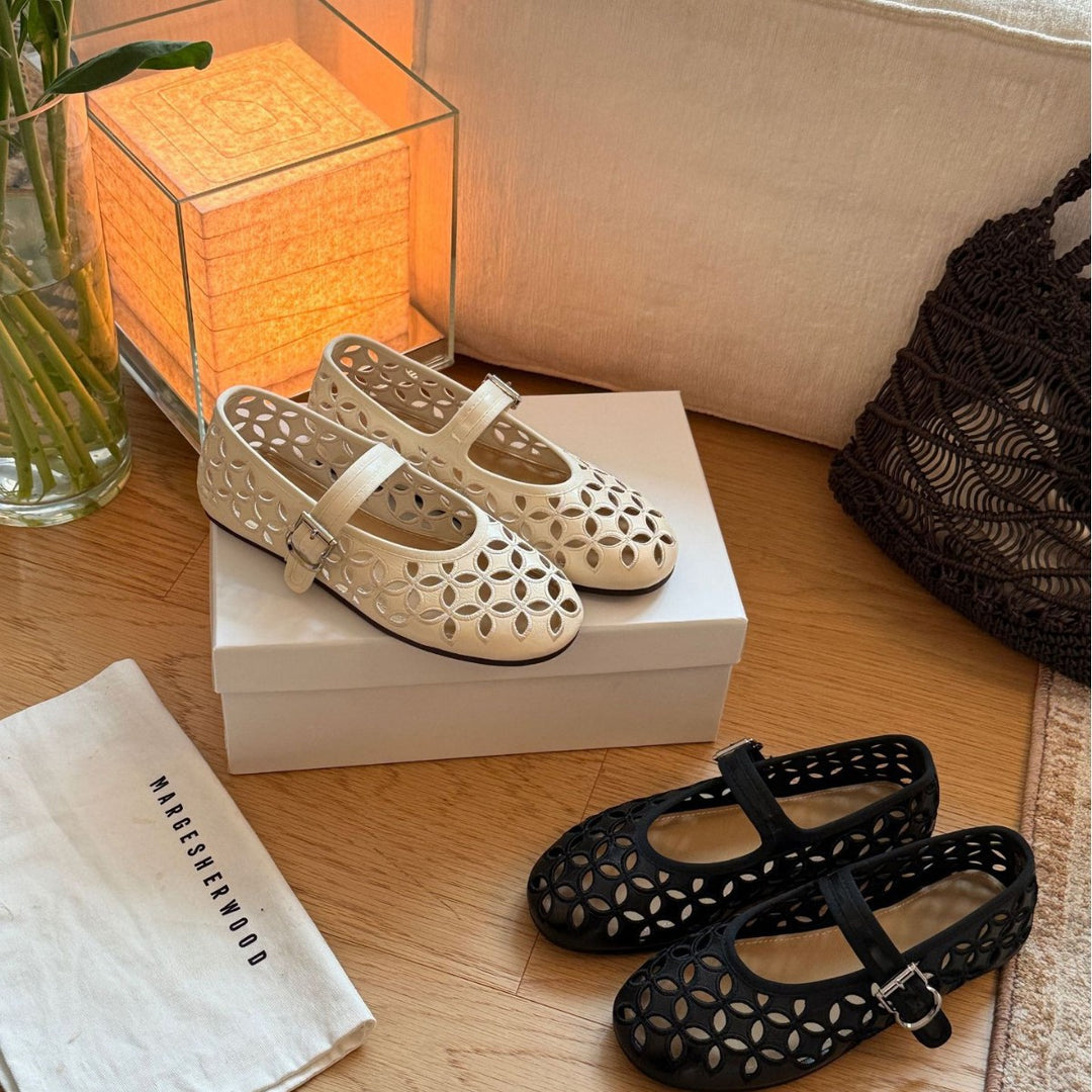 Damen Ballerinas mit dekorativem Lochmuster und bequemer Schnalle EB