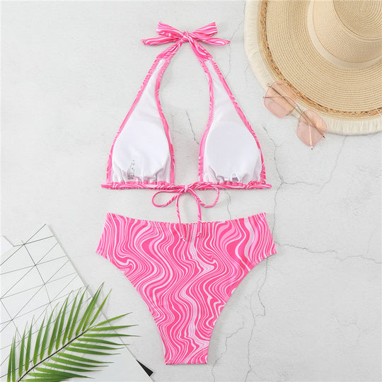 Damen Triangel-Bikini mit elegantem Wickeldetail und modischem Wellenmuster EB