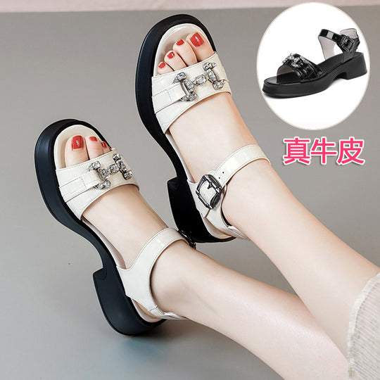 Damen Schicke Sandalen mit funkelndem Schmuckdetails und komfortablem Blockabsatz EB
