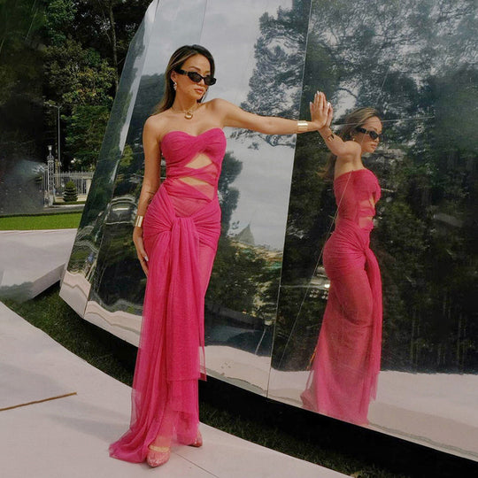 Damen Elegantes trägerloses Maxikleid mit raffinierten Drapierungen und transparenter Optik EB
